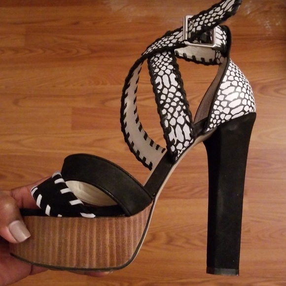 ALDO HEELS - Picture 4 of 7
